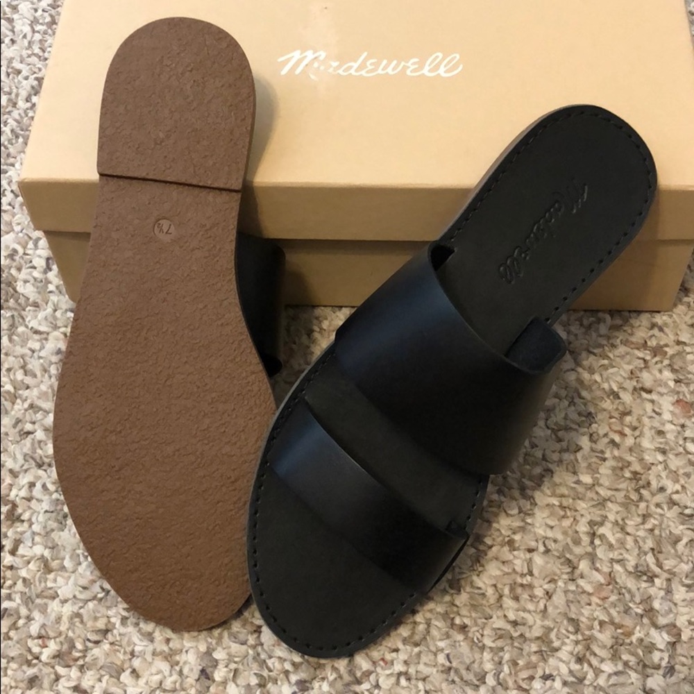 Sandels